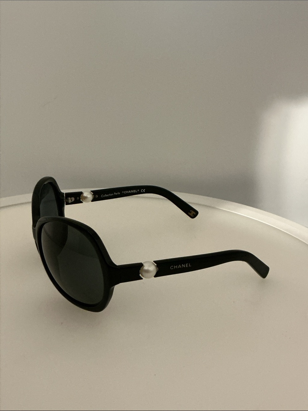 Authentic Chanel luxury designer signature black sunglasses with pearls - Picture 3 of 9